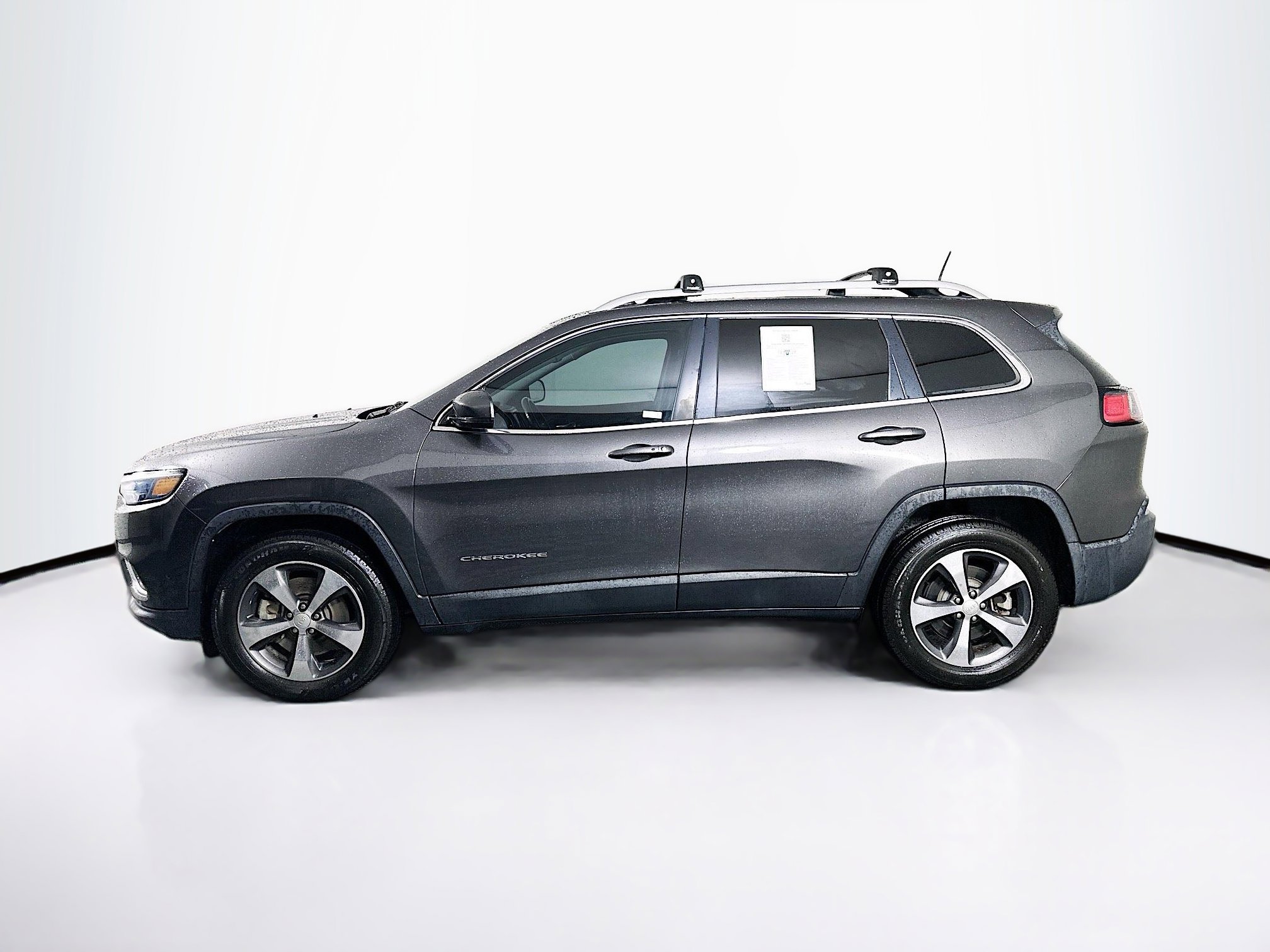 Used 2019 Jeep Cherokee Limited w/ Luxury Group AWD/4WD image 4
