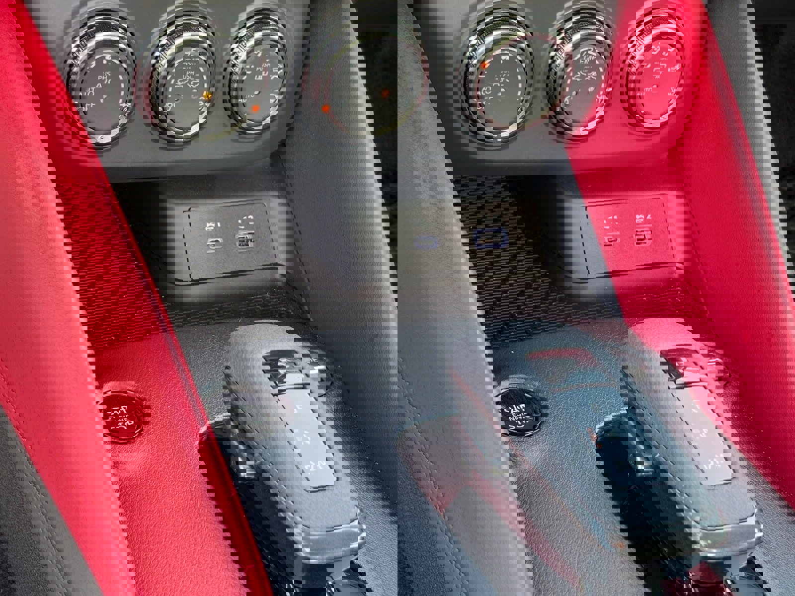 Certified 2024 Nissan Z Performance w/ Floor Mat Package image 24