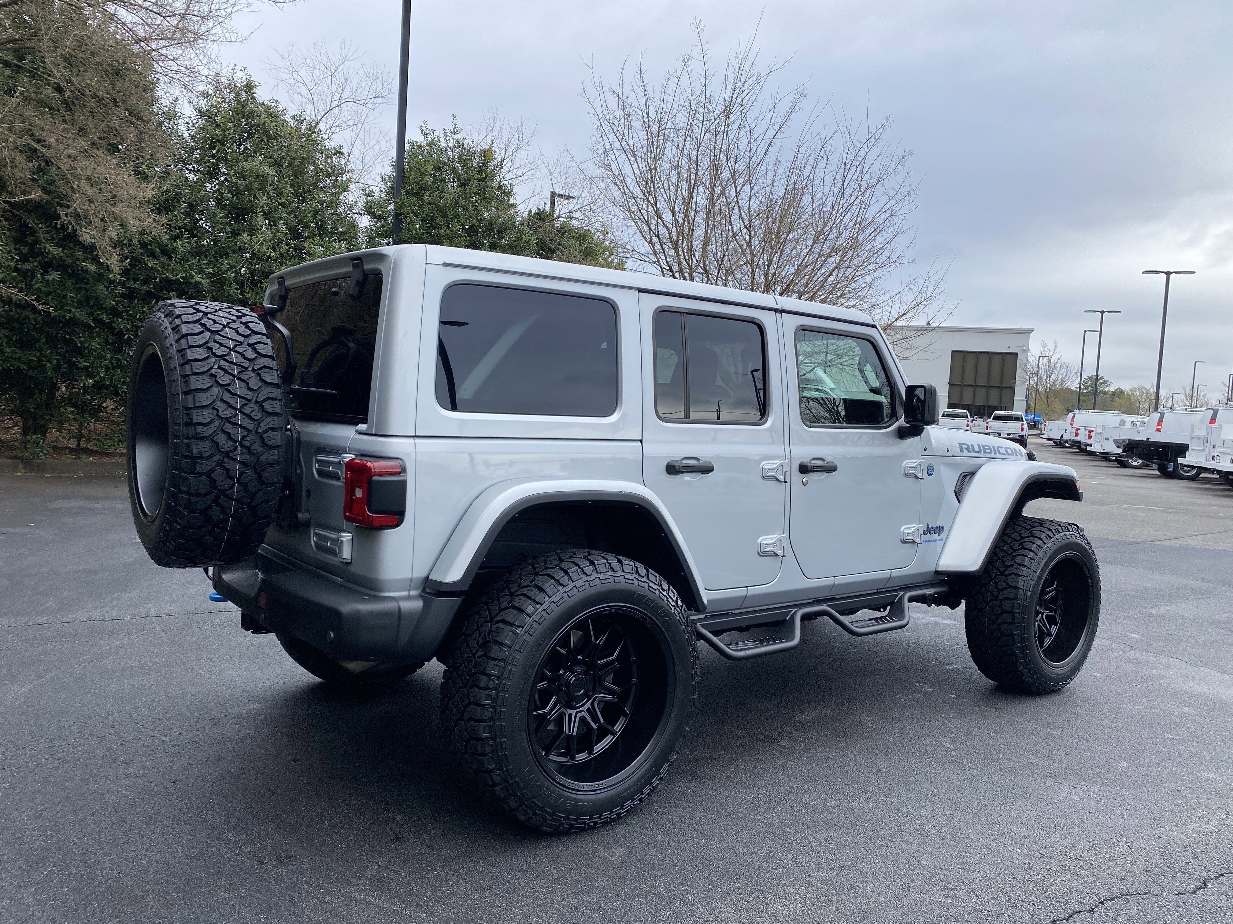 Used 2024 Jeep Wrangler Unlimited Rubicon 4xe image 9