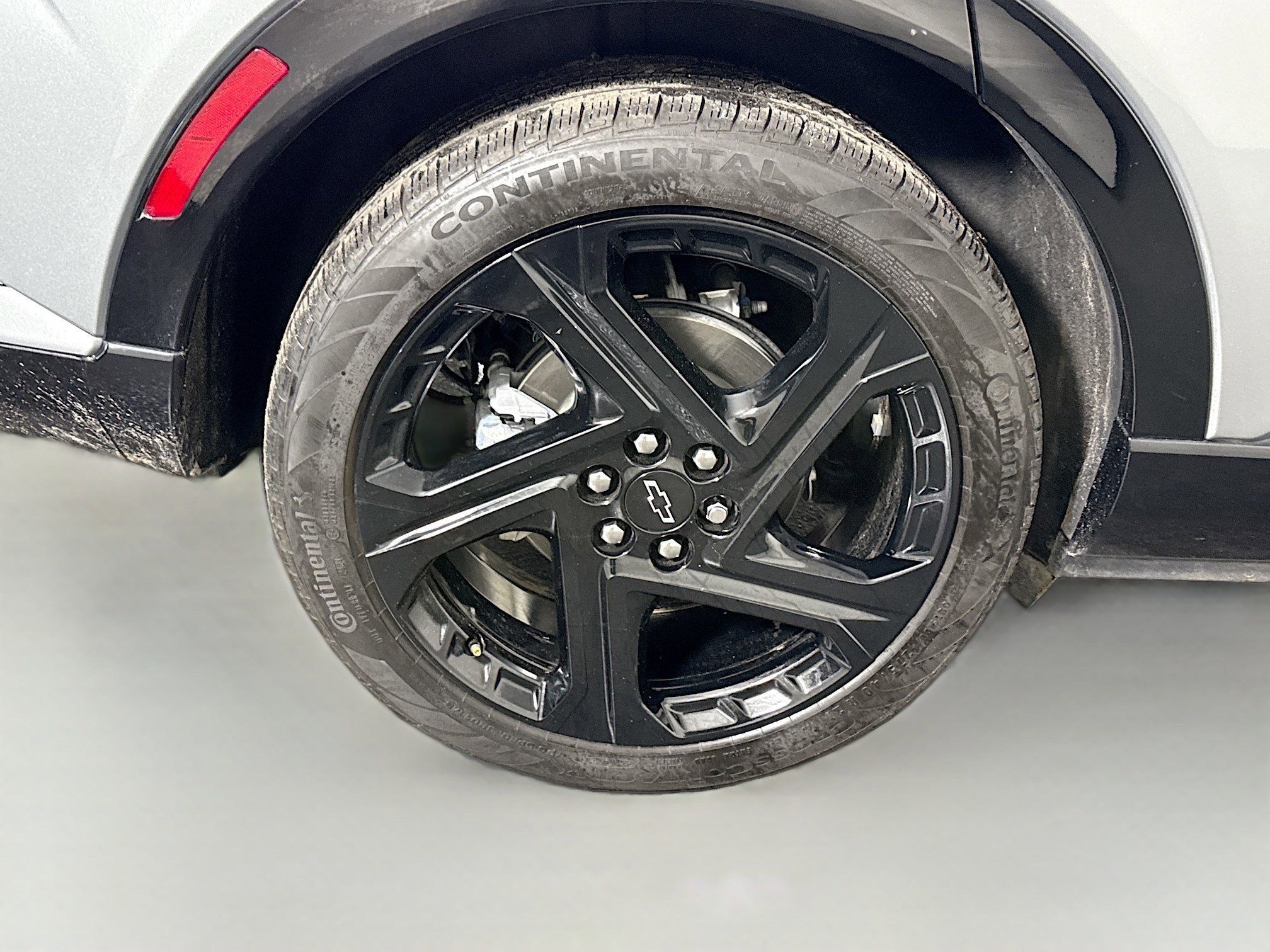 Used 2025 Chevrolet Equinox EV RS w/ Convenience Package II image 32