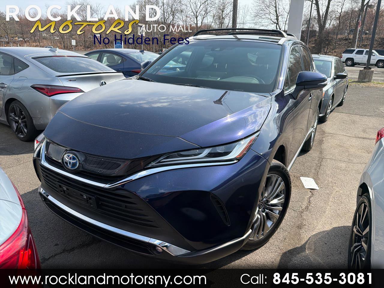 Used 2023 Toyota Venza XLE AWD/4WD image 1
