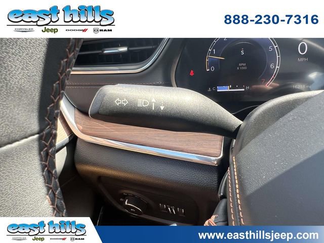 Certified 2024 Jeep Grand Cherokee Summit w/ Luxury Tech Group V image 30