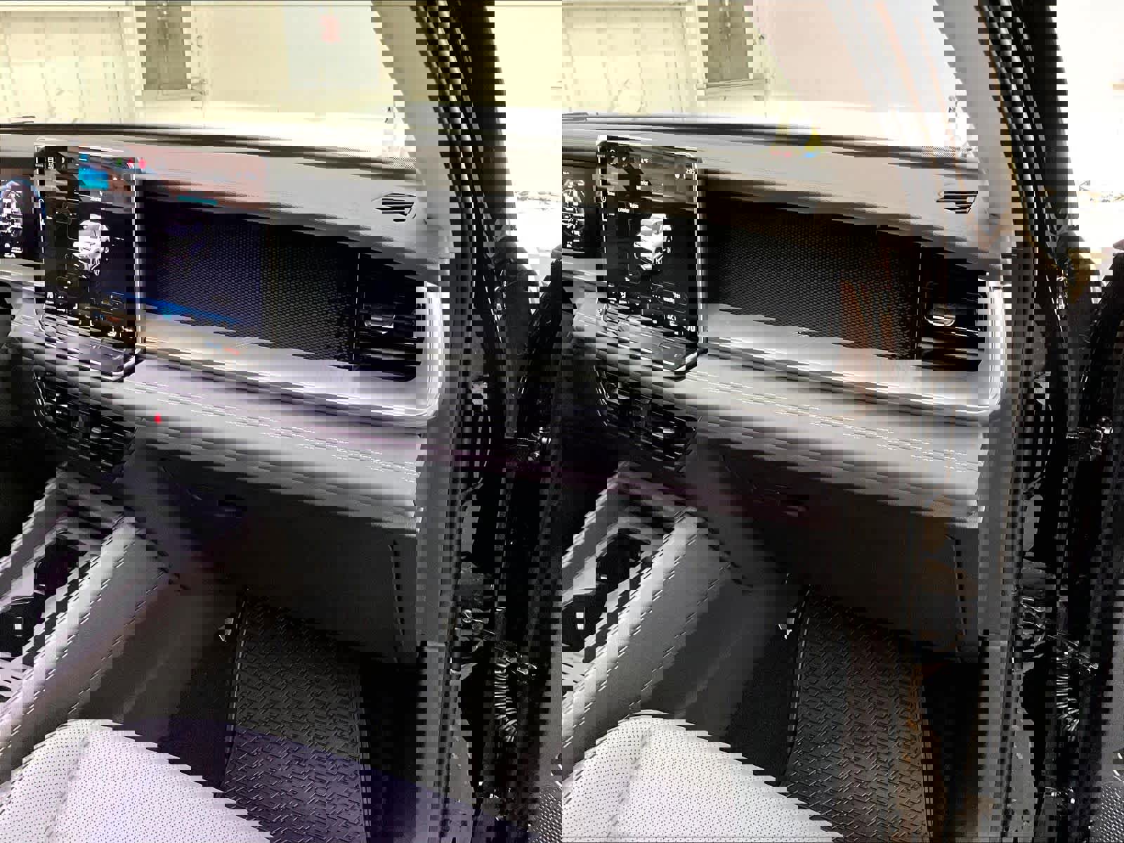 New 2026 Volkswagen Tiguan SE image 27