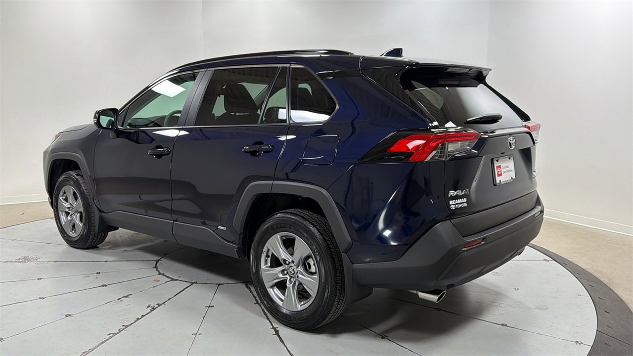 Used 2025 Toyota RAV4 XLE image 7