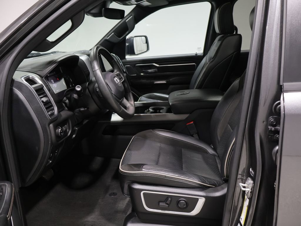 Used 2024 RAM 1500 Laramie AWD/4WD image 14
