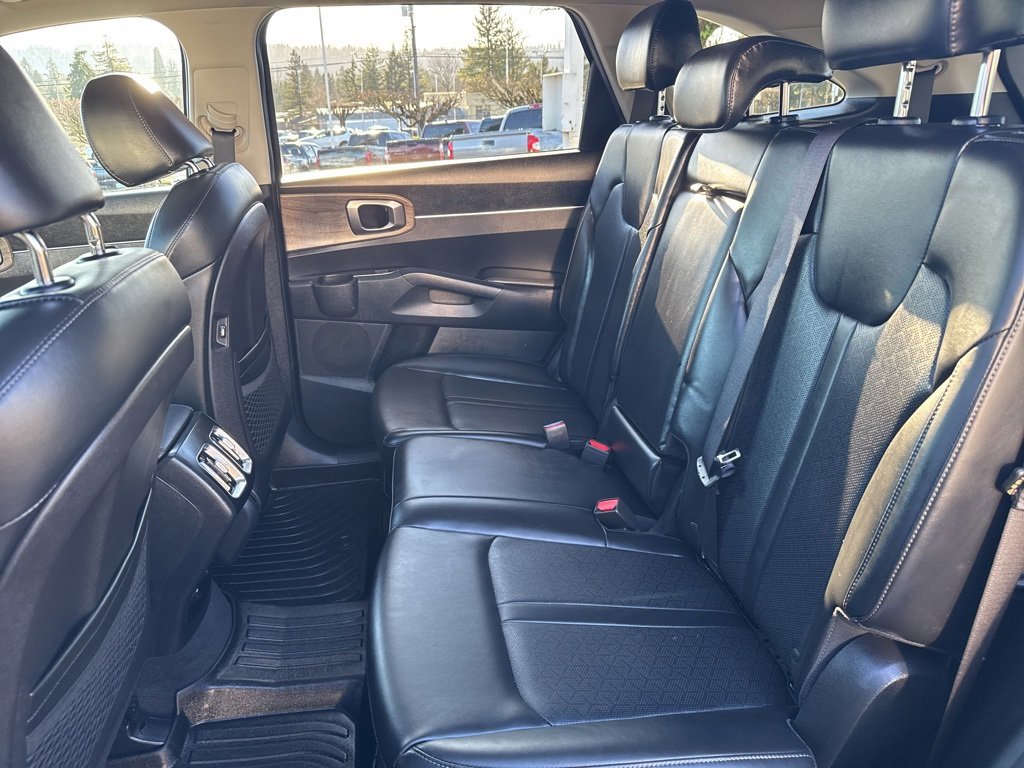 Used 2022 Kia Sorento S image 24