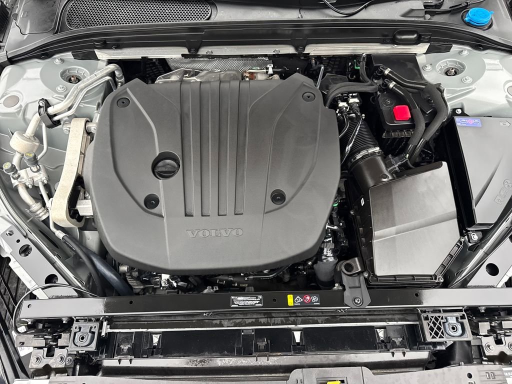 Used 2025 Volvo S60 B5 Core image 28