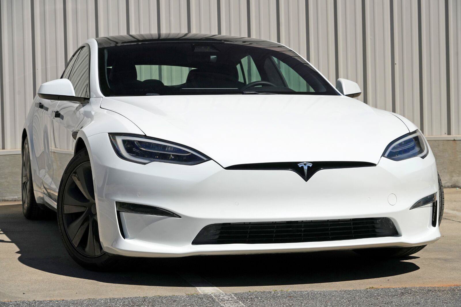 Used 2022 Tesla Model S AWD/4WD image 3