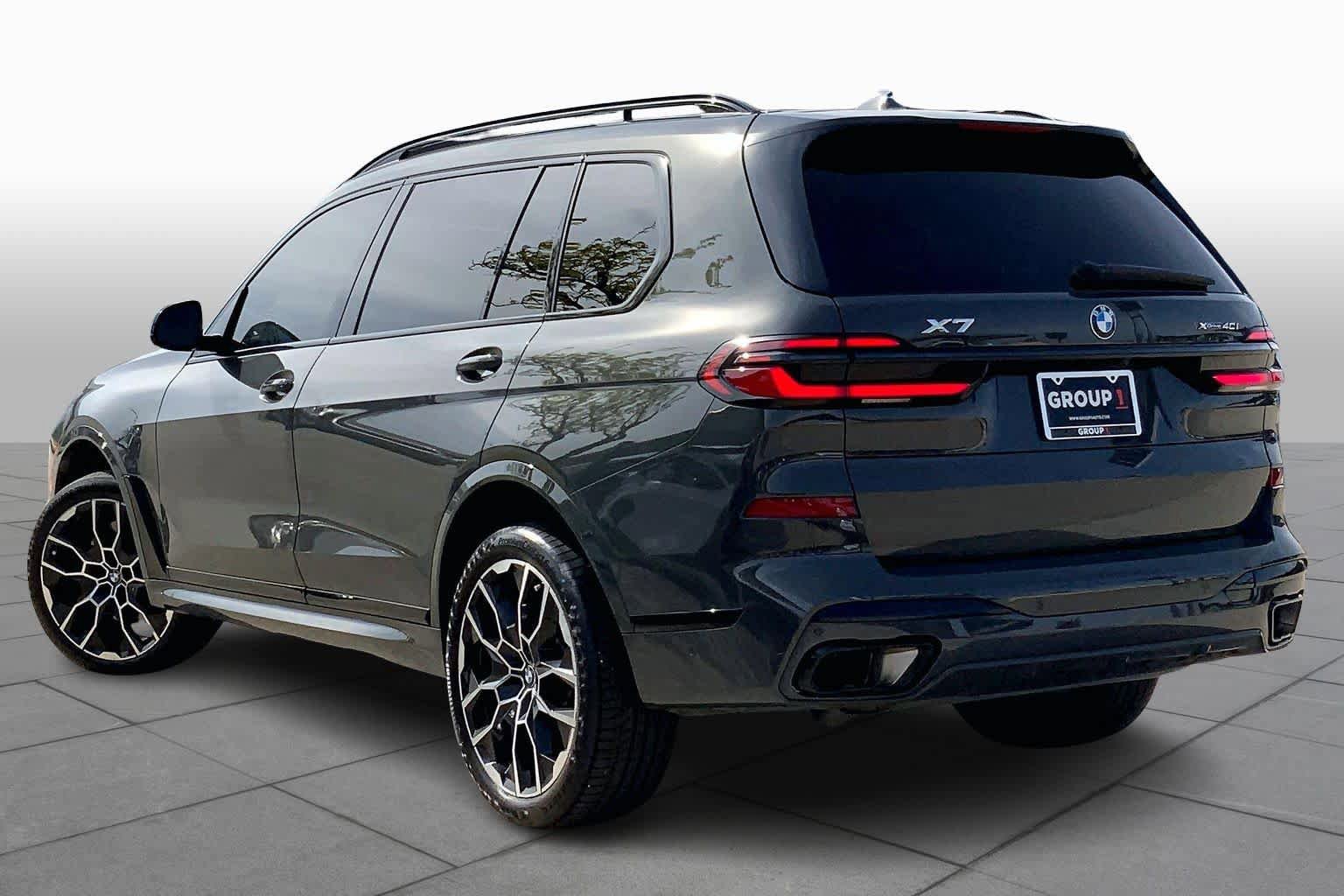 Used 2024 BMW X7 xDrive40i w/ M Sport Package image 12