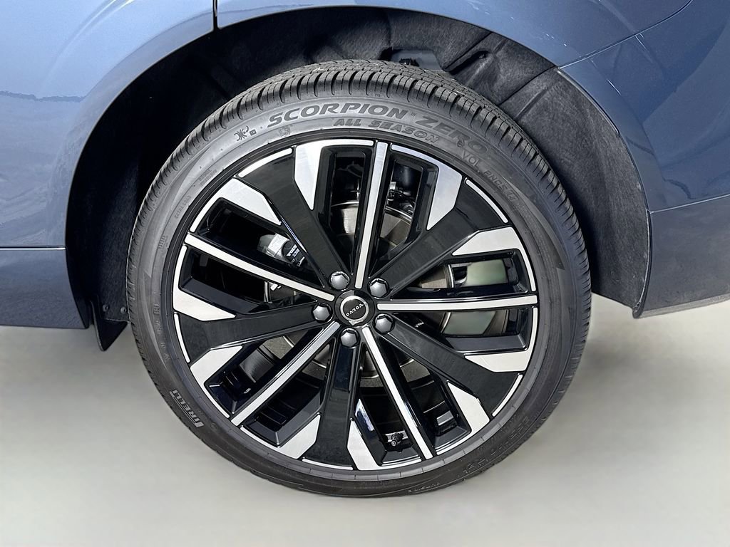 Certified 2026 Volvo XC60 B5 Ultra w/ Protection Package Premier image 33