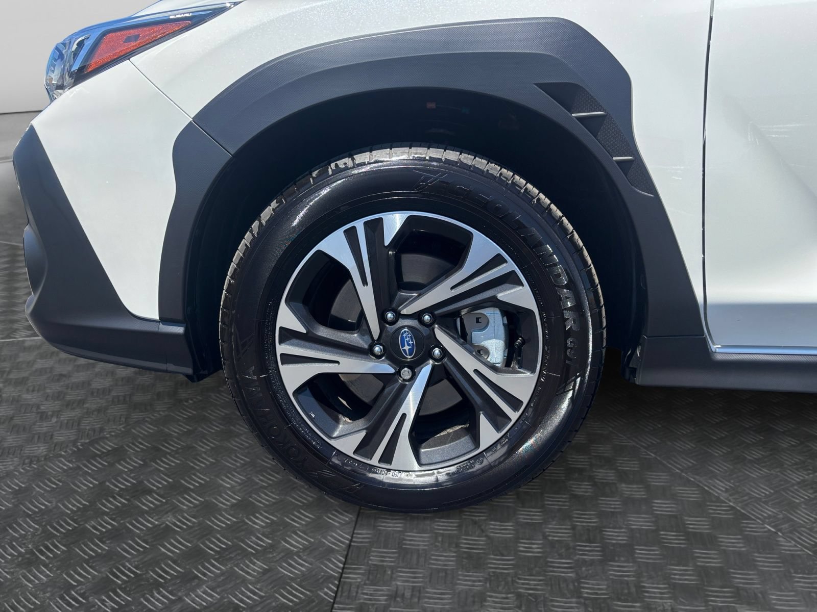 Used 2025 Subaru Crosstrek 2.5i Premium AWD/4WD image 9
