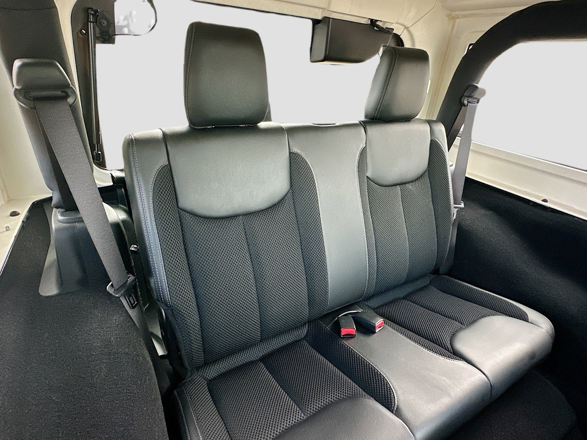 Used 2017 Jeep Wrangler Sahara image 22