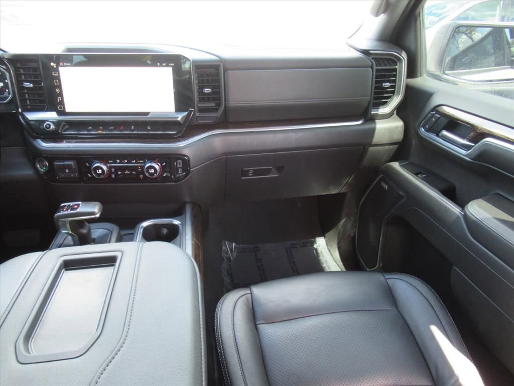 Used 2022 GMC Sierra 1500 Elevation w/ Preferred Package image 13