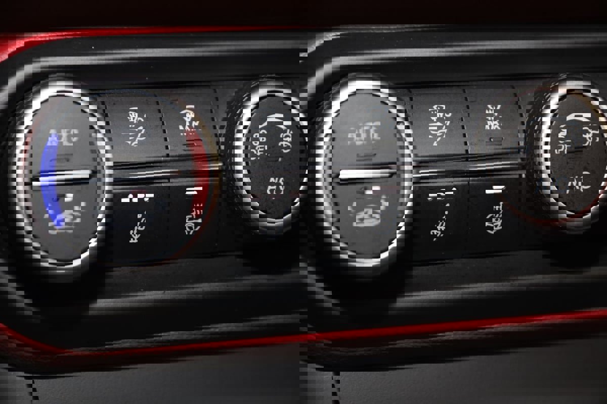 Used 2020 Alfa Romeo Stelvio Ti Sport w/ Quick Order Package 22S Sport image 8