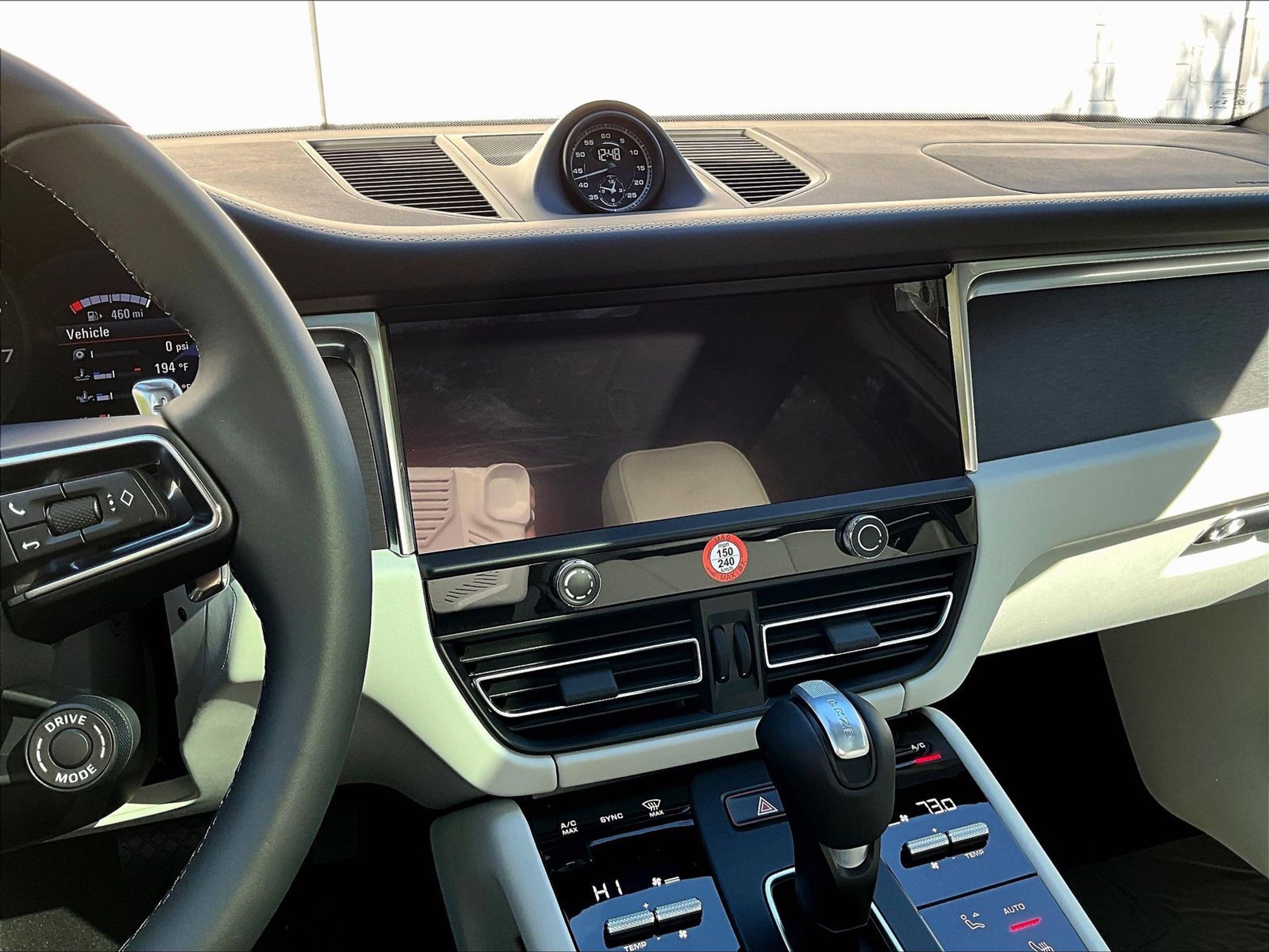 New 2026 Porsche Macan GTS image 9