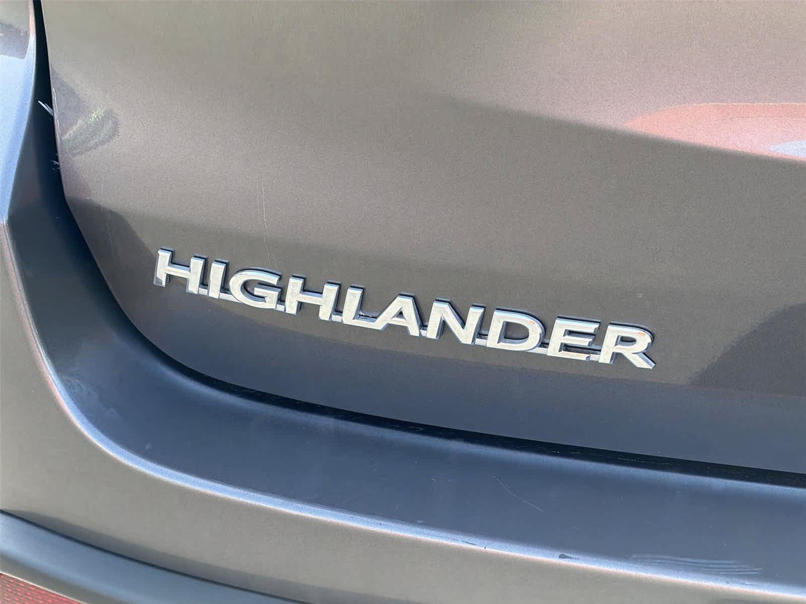Used 2019 Toyota Highlander LE FWD image 8