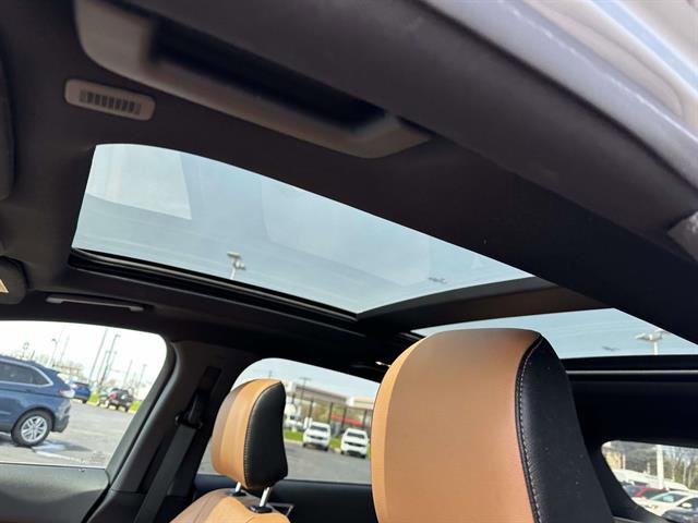 Used 2023 Ford Edge Titanium w/ Equipment Group 301A AWD/4WD image 11