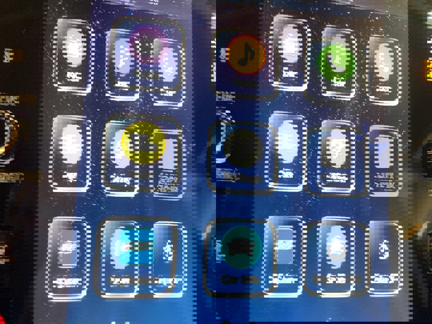 Used 2023 Subaru Ascent Premium image 10