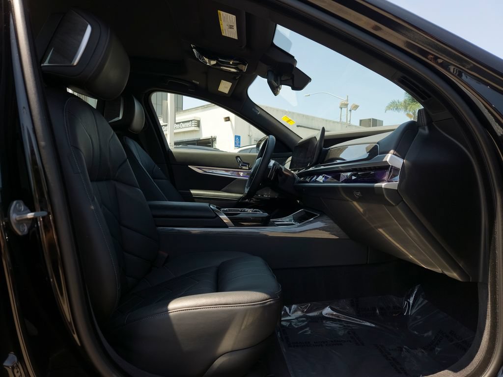 Used 2024 BMW 760i xDrive AWD/4WD image 22