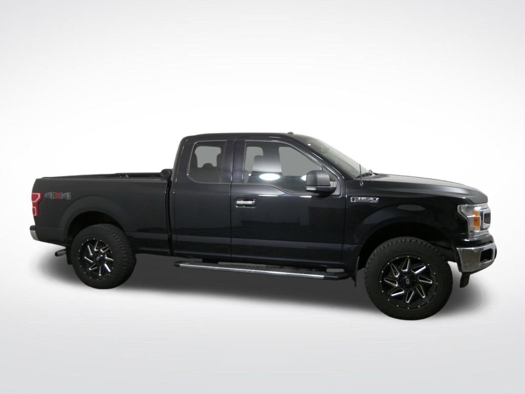 Used 2018 Ford F150 XLT w/ Equipment Group 302A Luxury AWD/4WD image 2