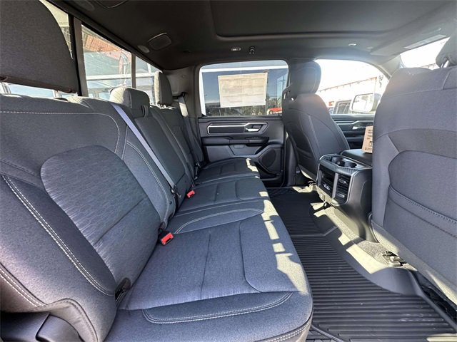 New 2026 RAM 1500 4x4 Crew Cab image 32