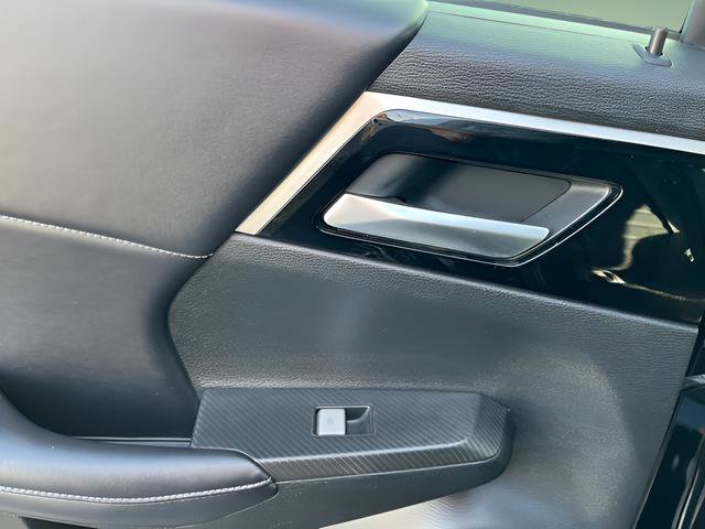 Used 2023 Mitsubishi Outlander SE image 28