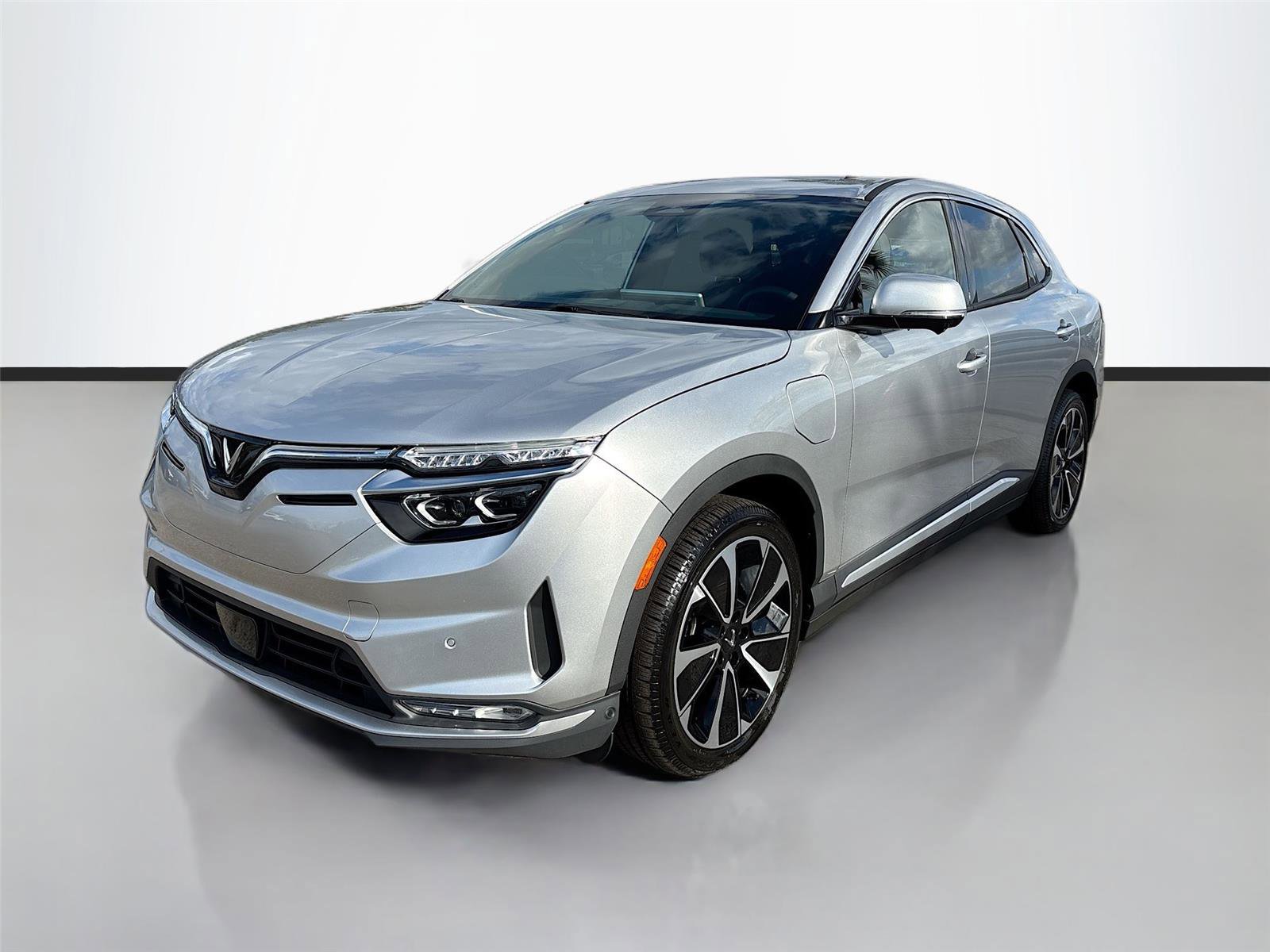 New 2025 VinFast VF 8 Plus image 3