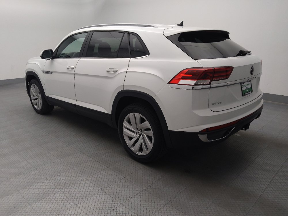 Used 2022 Volkswagen Atlas Cross Sport SE FWD image 3