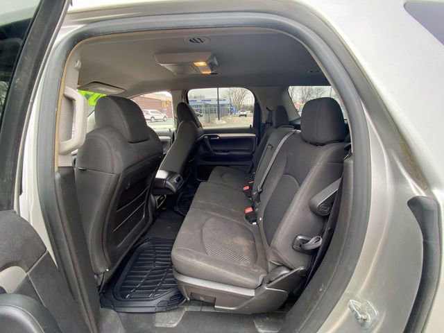 Used 2007 Saturn Outlook XE w/ Advanced Audio Pkg image 28