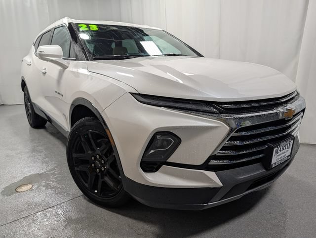 Certified 2023 Chevrolet Blazer Premier w/ Enhanced Convenience Package AWD/4WD image 2