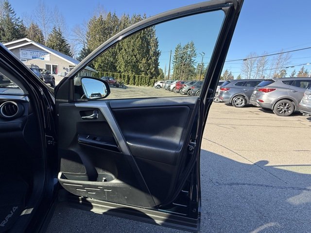 Used 2017 Toyota RAV4 Limited image 22