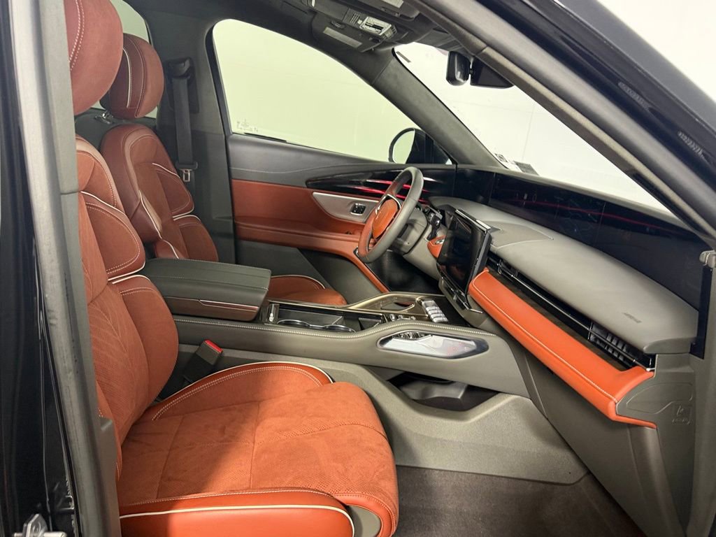 Used 2025 Lincoln Nautilus Black Label w/ Jet Appearance Package AWD/4WD image 31