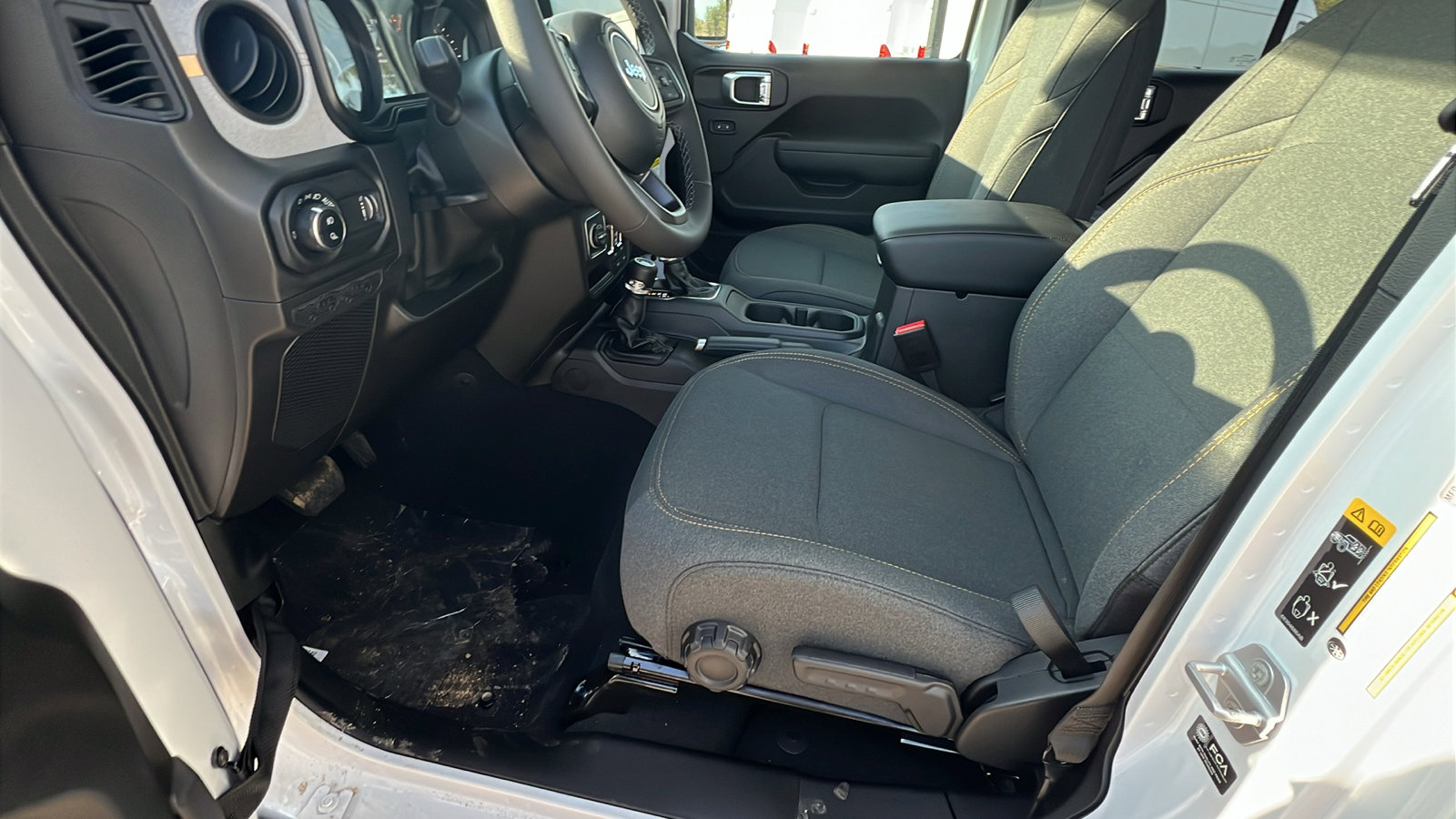 New 2026 Jeep Gladiator Sport AWD/4WD image 16