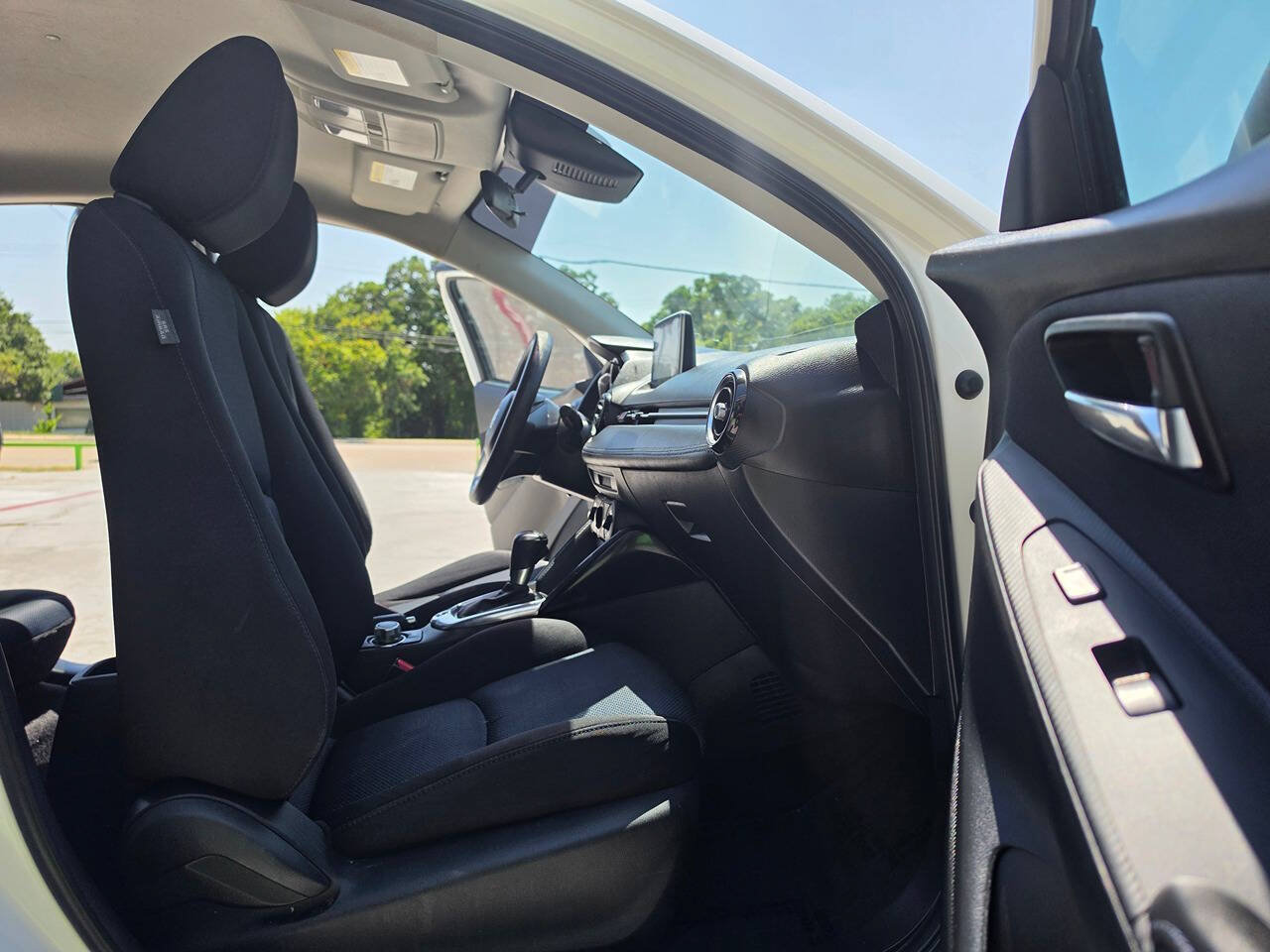 Used 2016 Scion iA FWD image 30