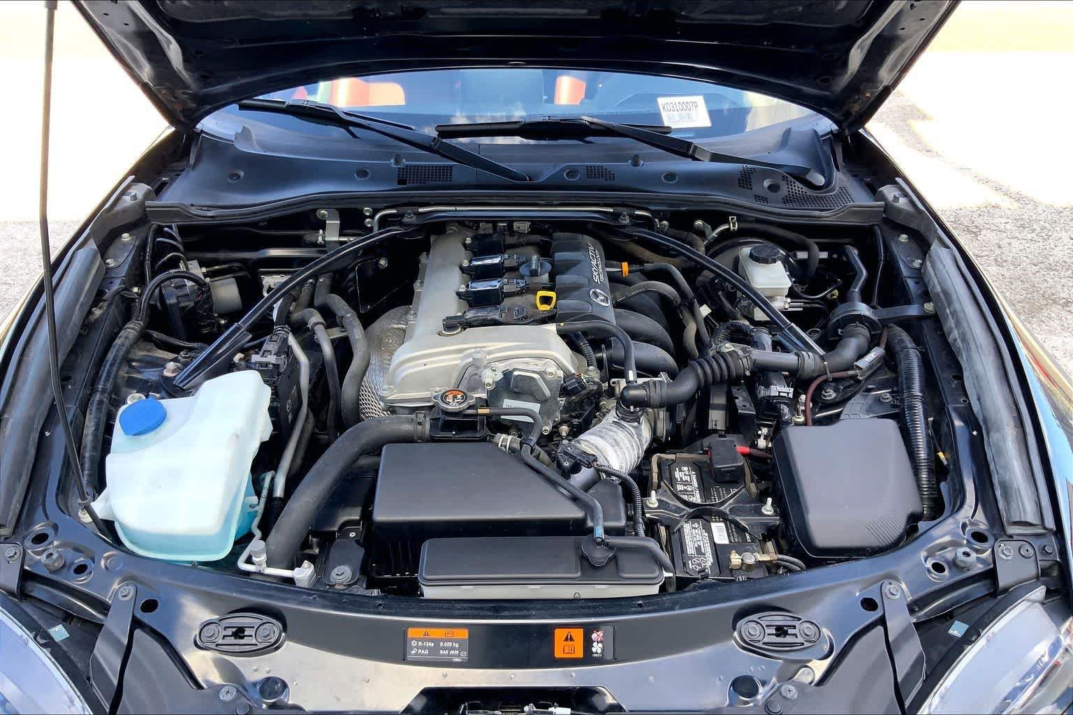 Used 2019 MAZDA MX-5 Miata RF Grand Touring w/ GT-S Package RWD image 9
