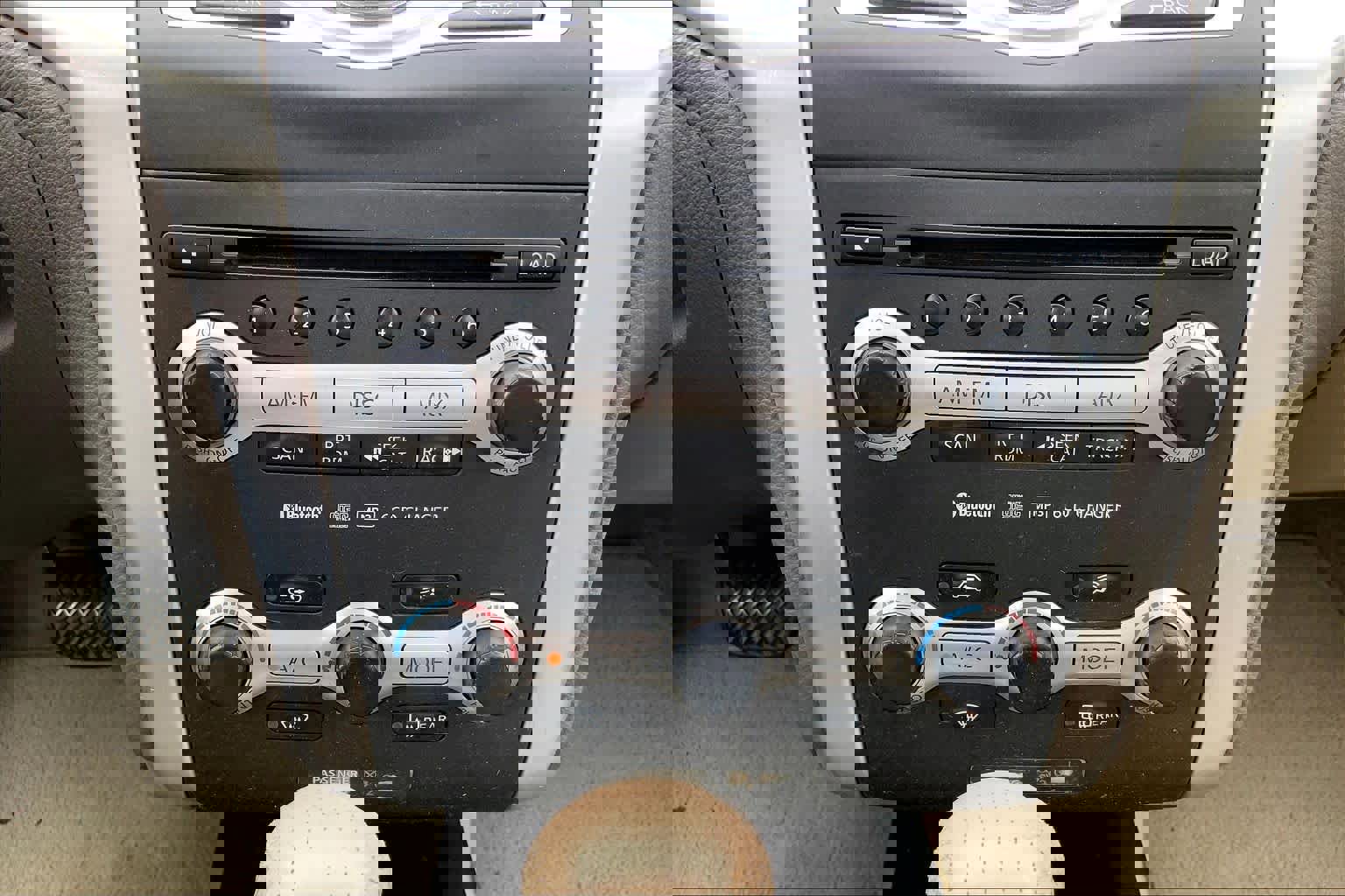 Used 2009 Nissan Murano SL w/ Technology Pkg image 34