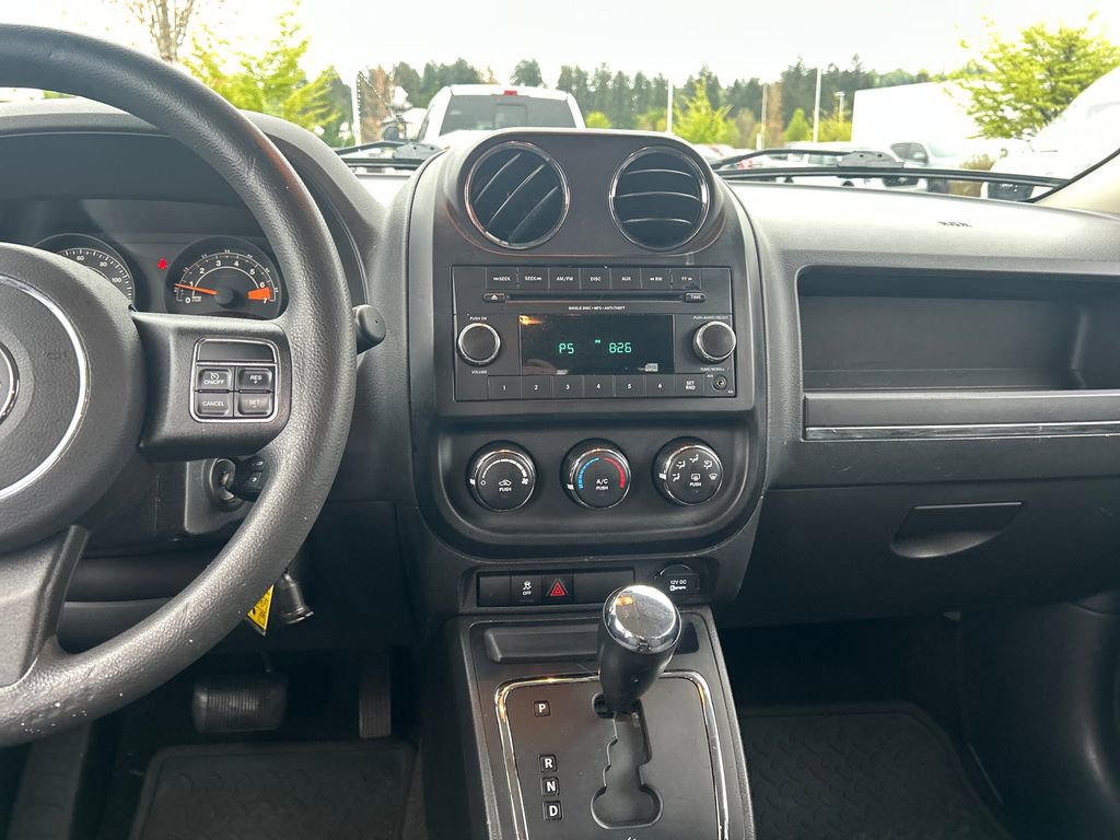 Used 2014 Jeep Patriot Sport w/ Power Value Group AWD/4WD image 23