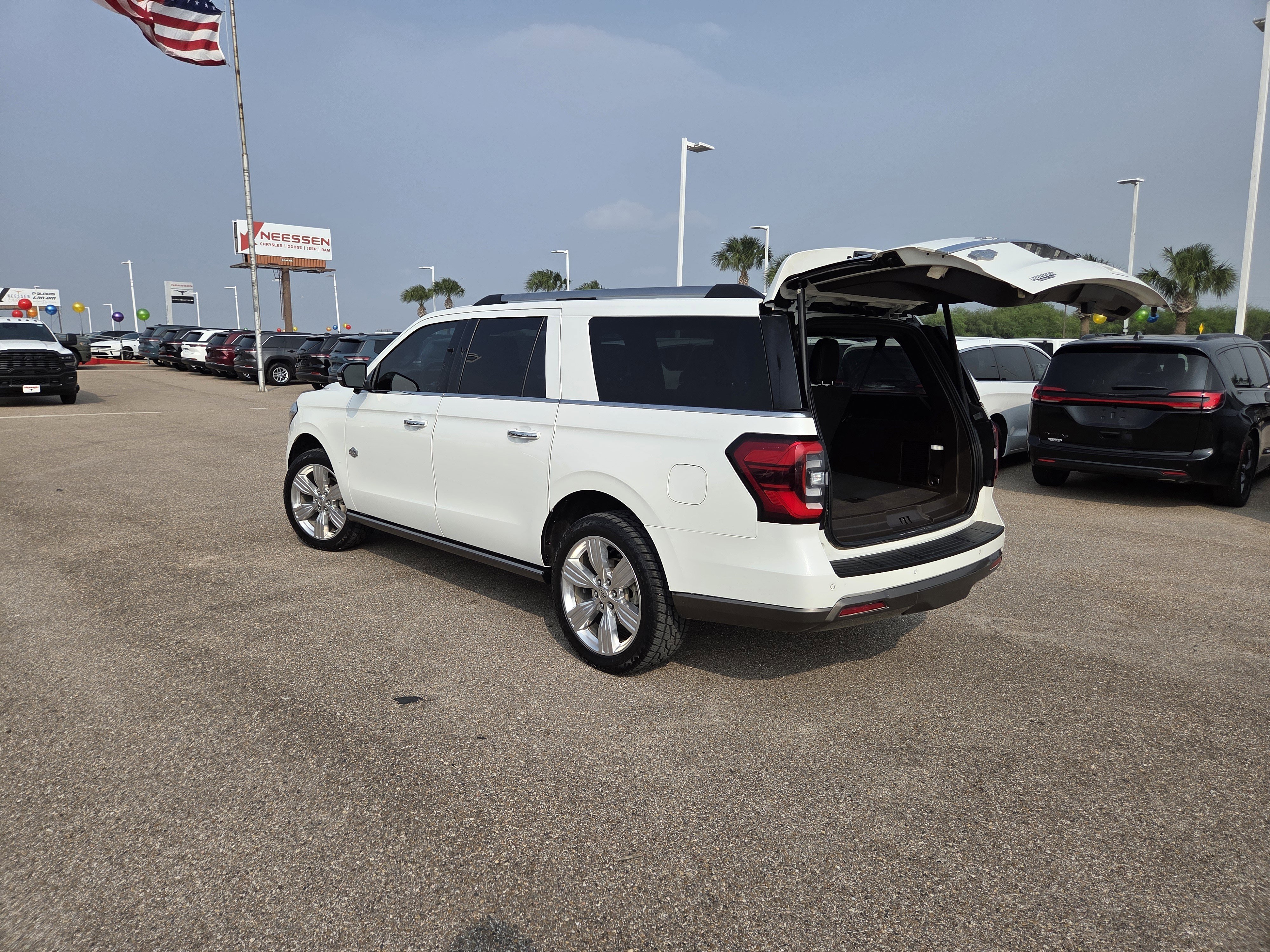 Used 2024 Ford Expedition Max King Ranch AWD/4WD image 26
