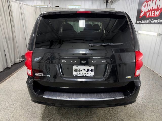 Used 2017 Dodge Grand Caravan SE image 5