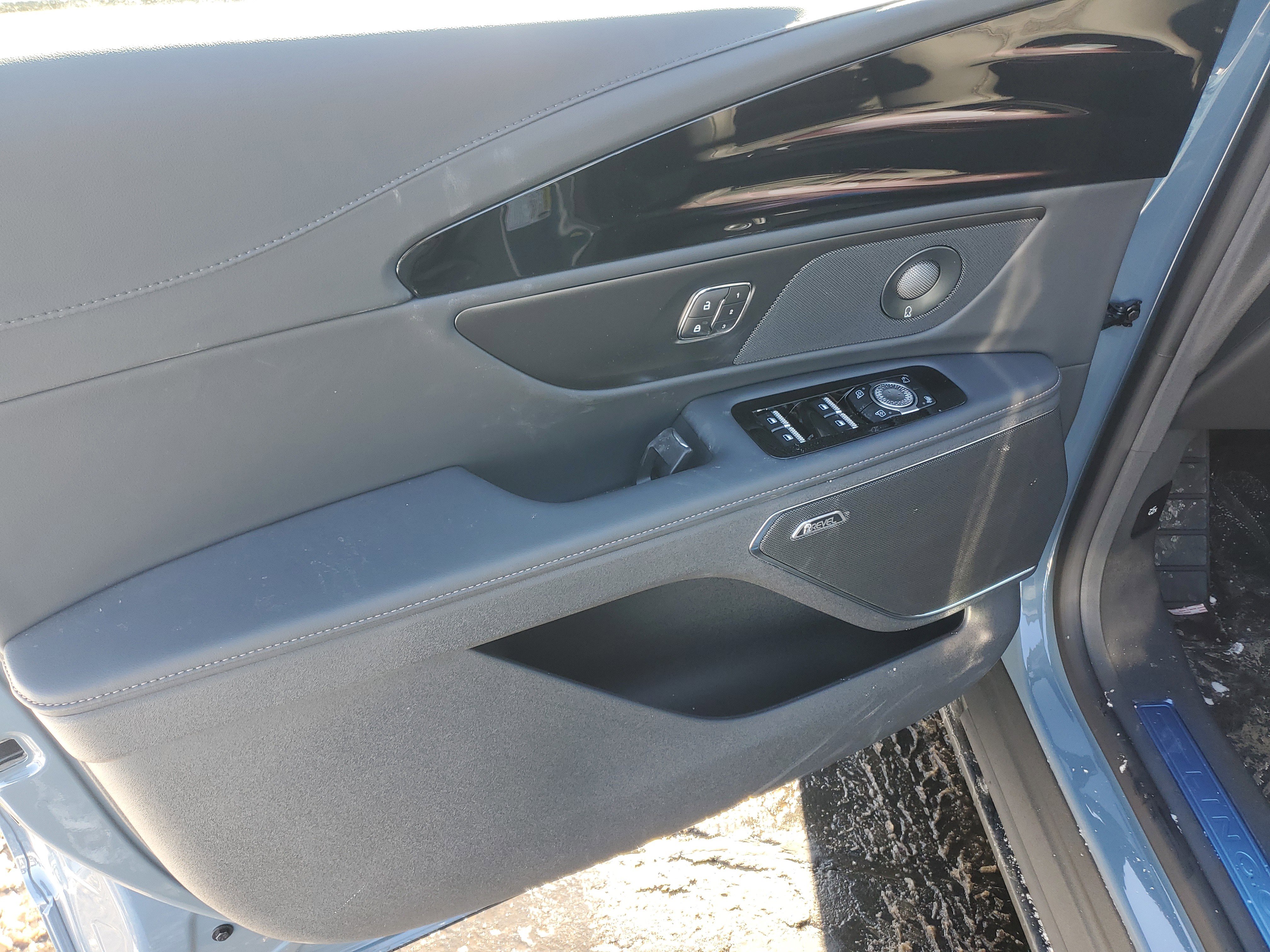 New 2026 Lincoln Nautilus Reserve w/ Jet Appearance Package image 8