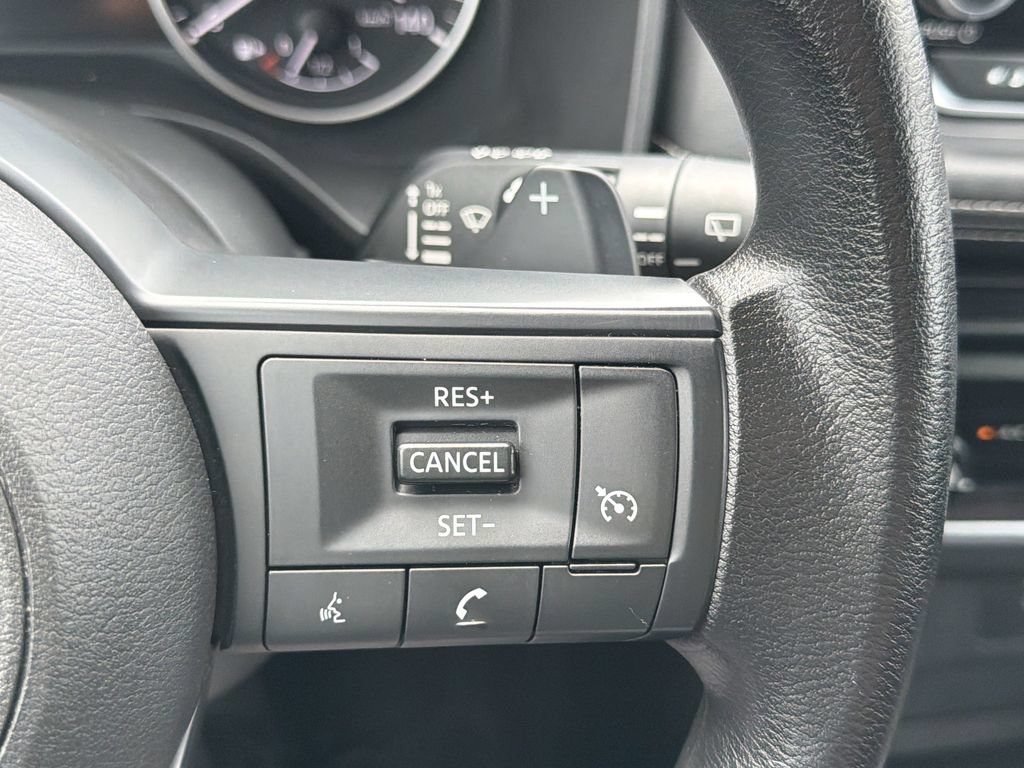 Used 2024 Nissan Rogue S AWD/4WD image 10
