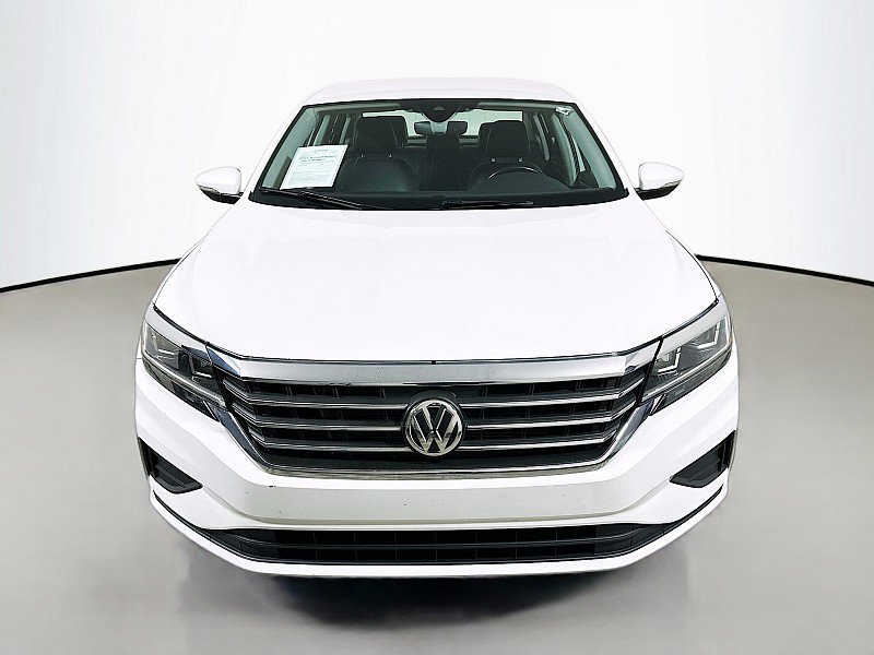Used 2020 Volkswagen Passat 2.0T SE image 2