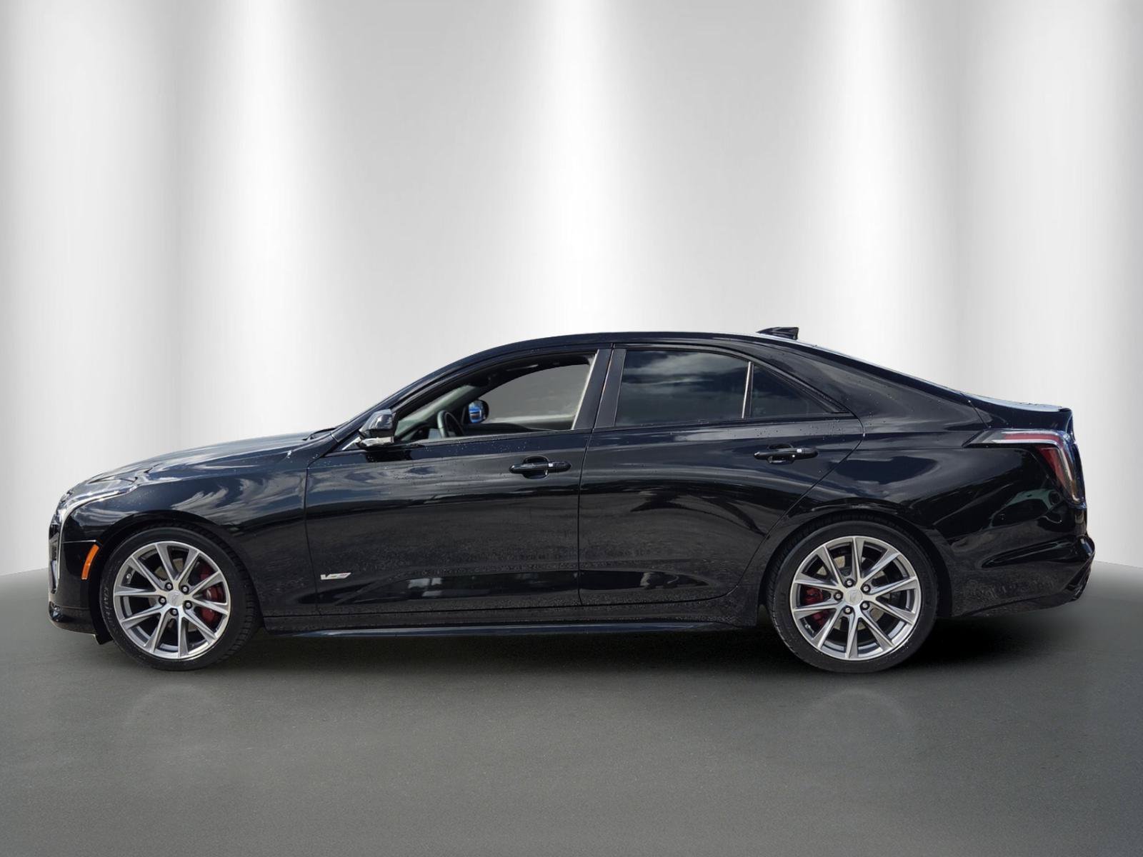 Used 2020 Cadillac CT4 V w/ Climate Package RWD image 4