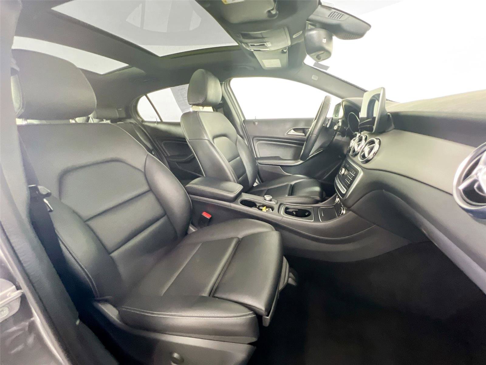 Used 2018 Mercedes-Benz GLA 250 4MATIC image 24