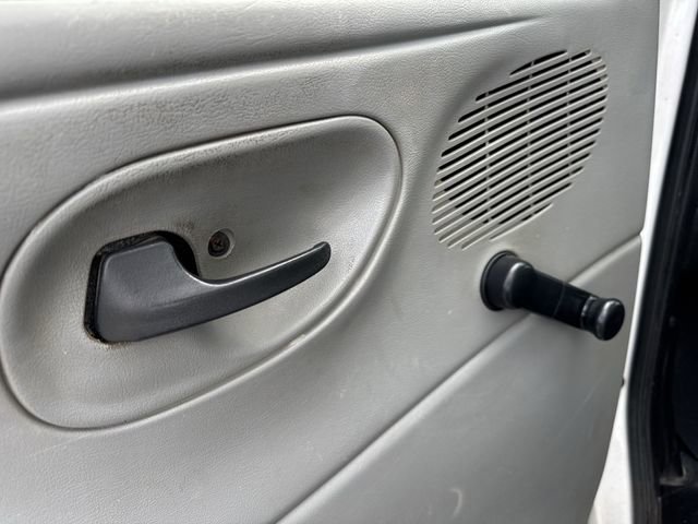 Used 2006 Ford E-450 and Econoline 450 image 19