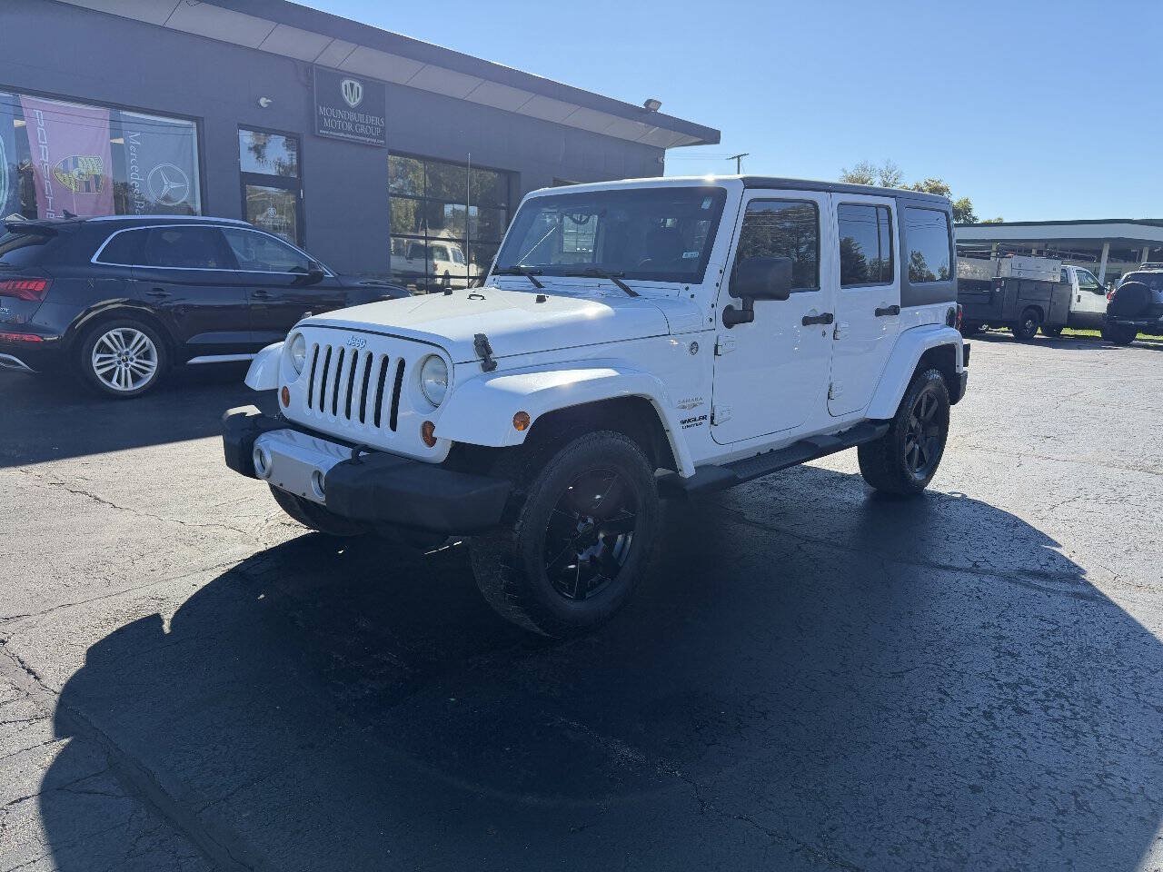 Used 2013 Jeep Wrangler Unlimited Sahara w/ Connectivity Group AWD/4WD image 2