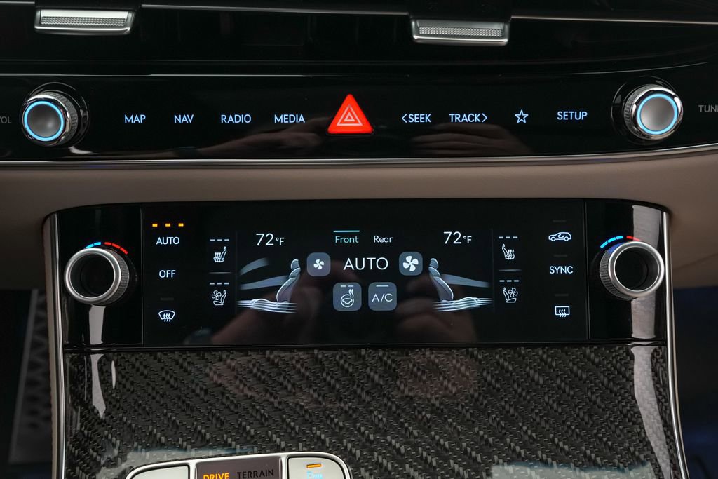 Used 2026 Genesis GV70 3.5T Sport Prestige image 23