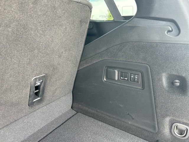 Certified 2023 Cadillac Escalade Premium Luxury image 26