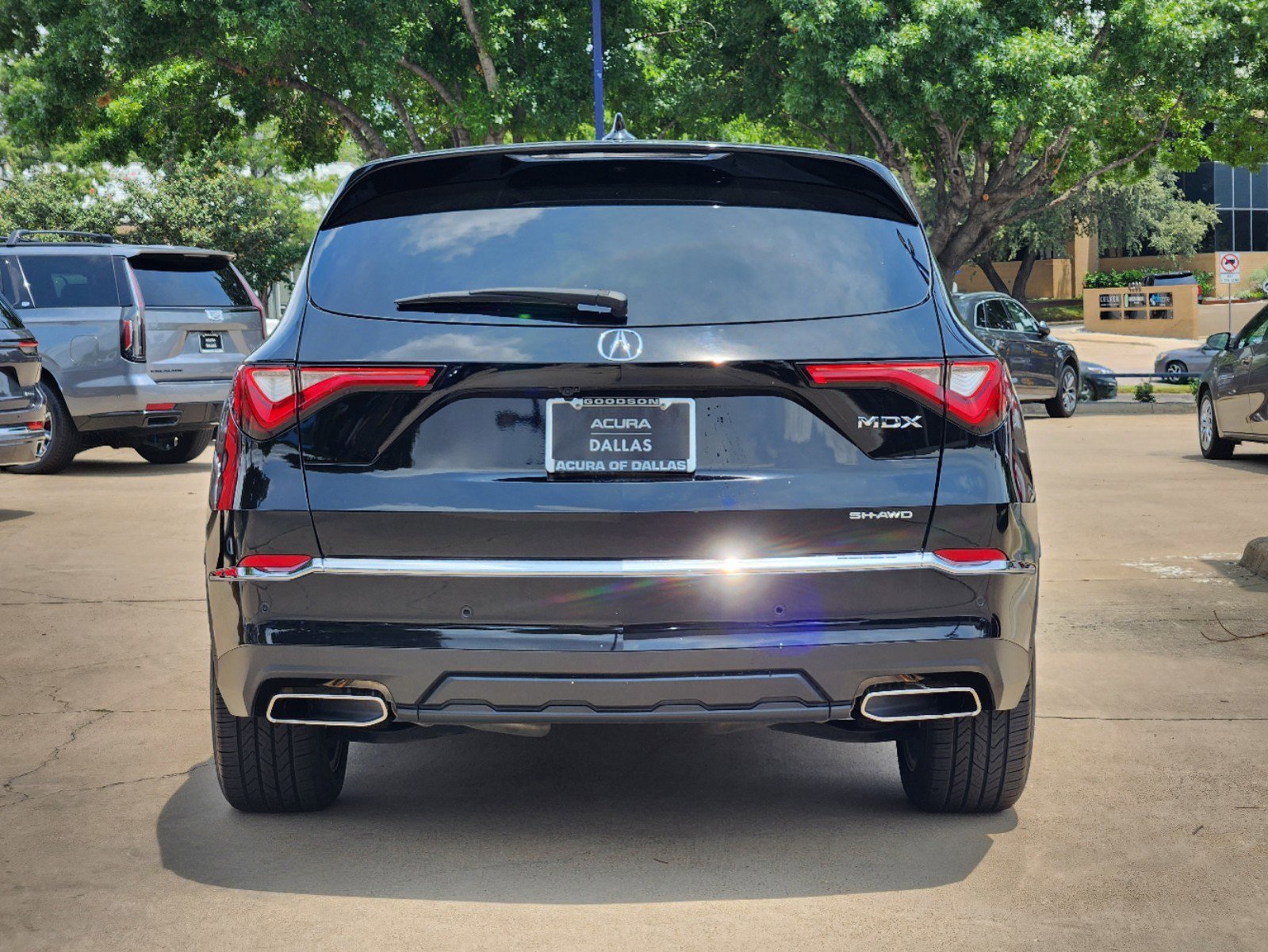 Used 2022 Acura MDX SH-AWD w/ Technology Package image 7