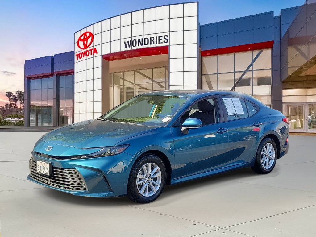 Used 2025 Toyota Camry LE FWD image 2